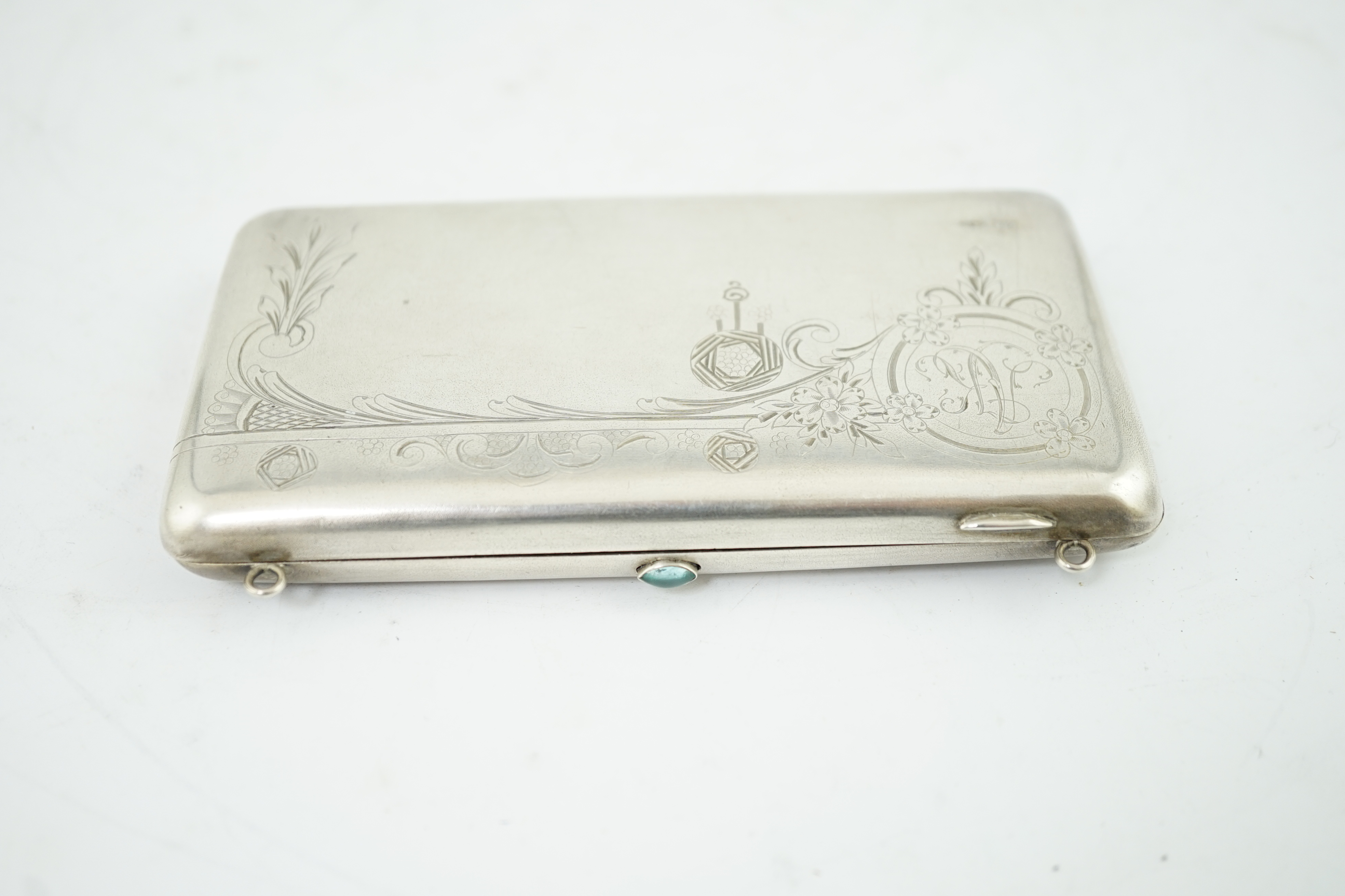 A late 19th/early 20th century Russian 84 zolotnik cigarette case